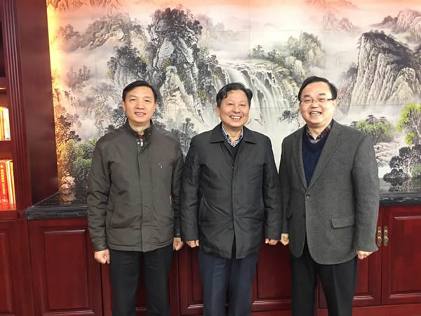 湖北省僑聯(lián)副主席舒正榮、省僑聯(lián)經(jīng)科部部長歐梁鋒、副部長黎志勇一行調(diào)研我司